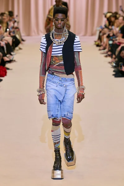 Look 9